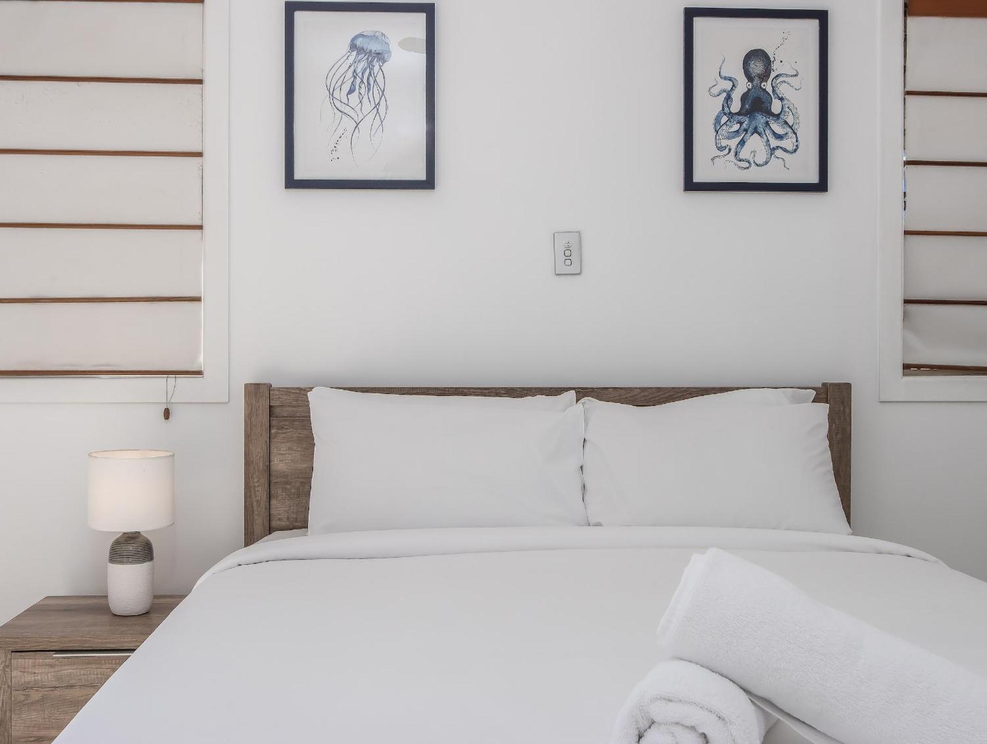 แฮสติ้งส์ โคฟ ฮอลีเดย์ อพาร์ทเม้นส์ Aparthotel แฮสติงส์พอยท์ ภายนอก รูปภาพ